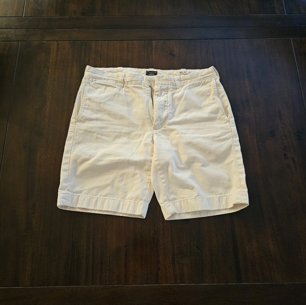 J Crew cream color Stanton shorts size 31